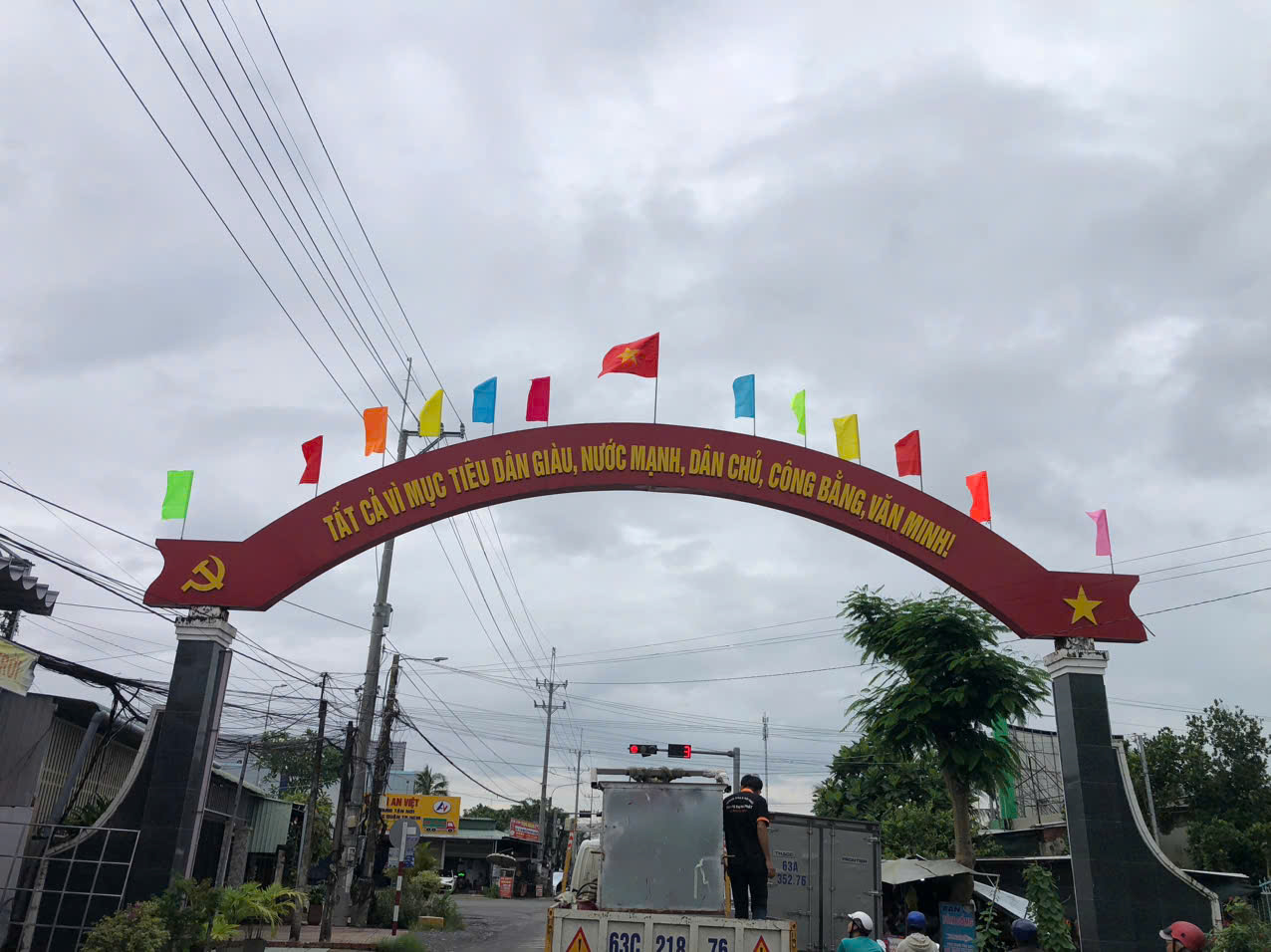 Cổng Chào Phường Cai Lậy - Ảnh 2